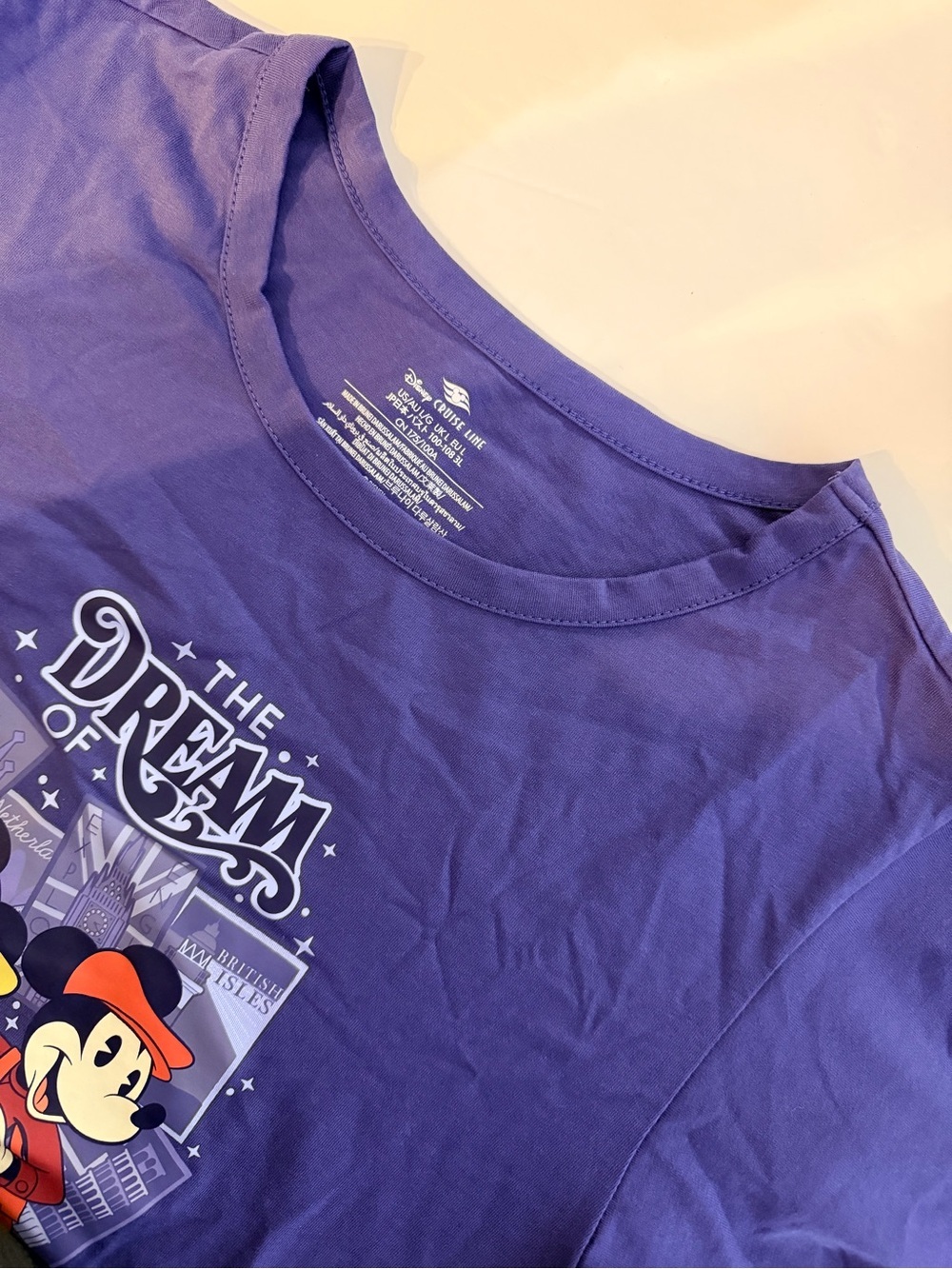 Disney Cruise Line Women's The Dream of Europe Graphic T-Shirt Size Large Purple